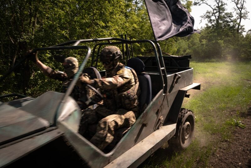 Ukraine setzt Buggys an Front ein – doch sie sind anfällig für Drohnen-Attacken