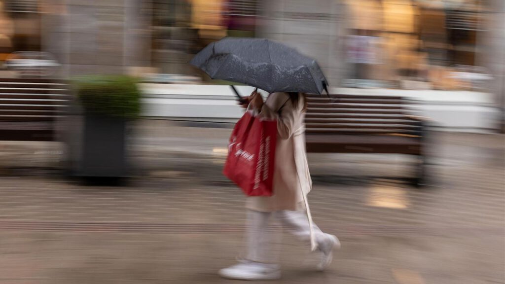 Konsumklima verbessert sich leicht | tagesschau.de