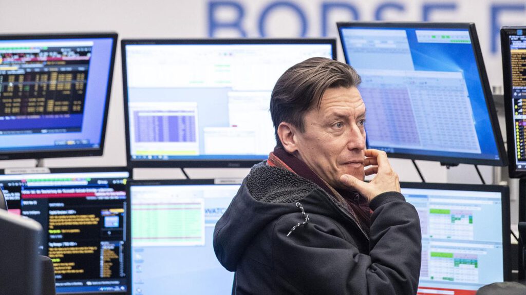 Marktbericht: DAX startet mit leichten Gewinnen in den November